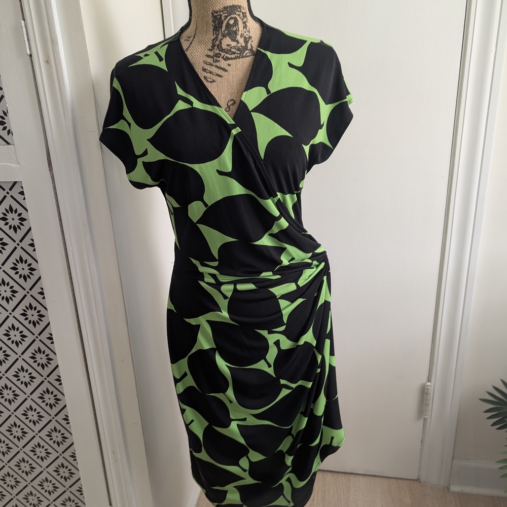 Stylish Black and Green Wrap Dress